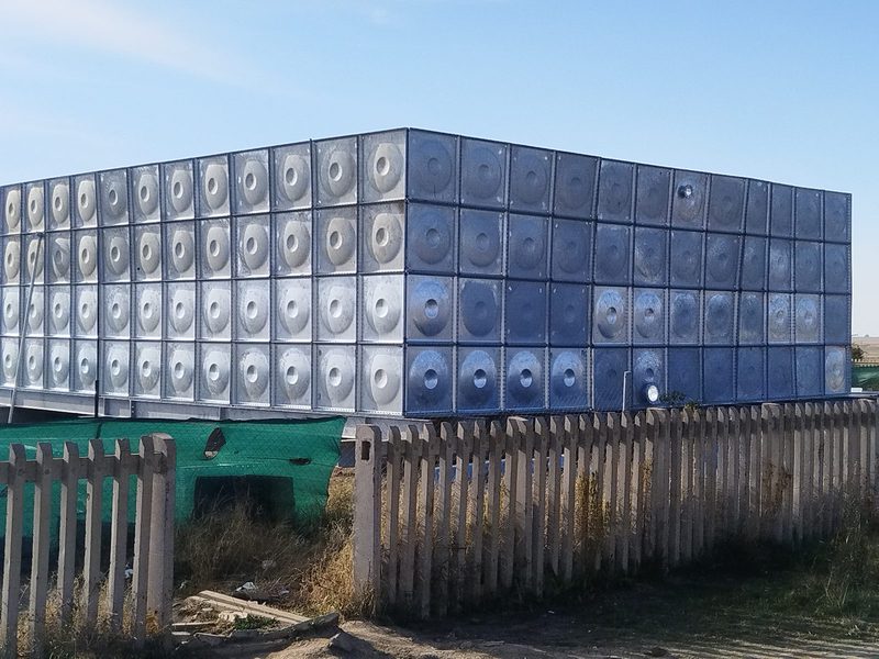 Sectional steel water storage reservoir